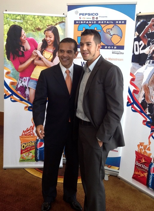 Mayor Villaraigosa and Eric Diaz Mayor Villaraigosa and Eric Diaz